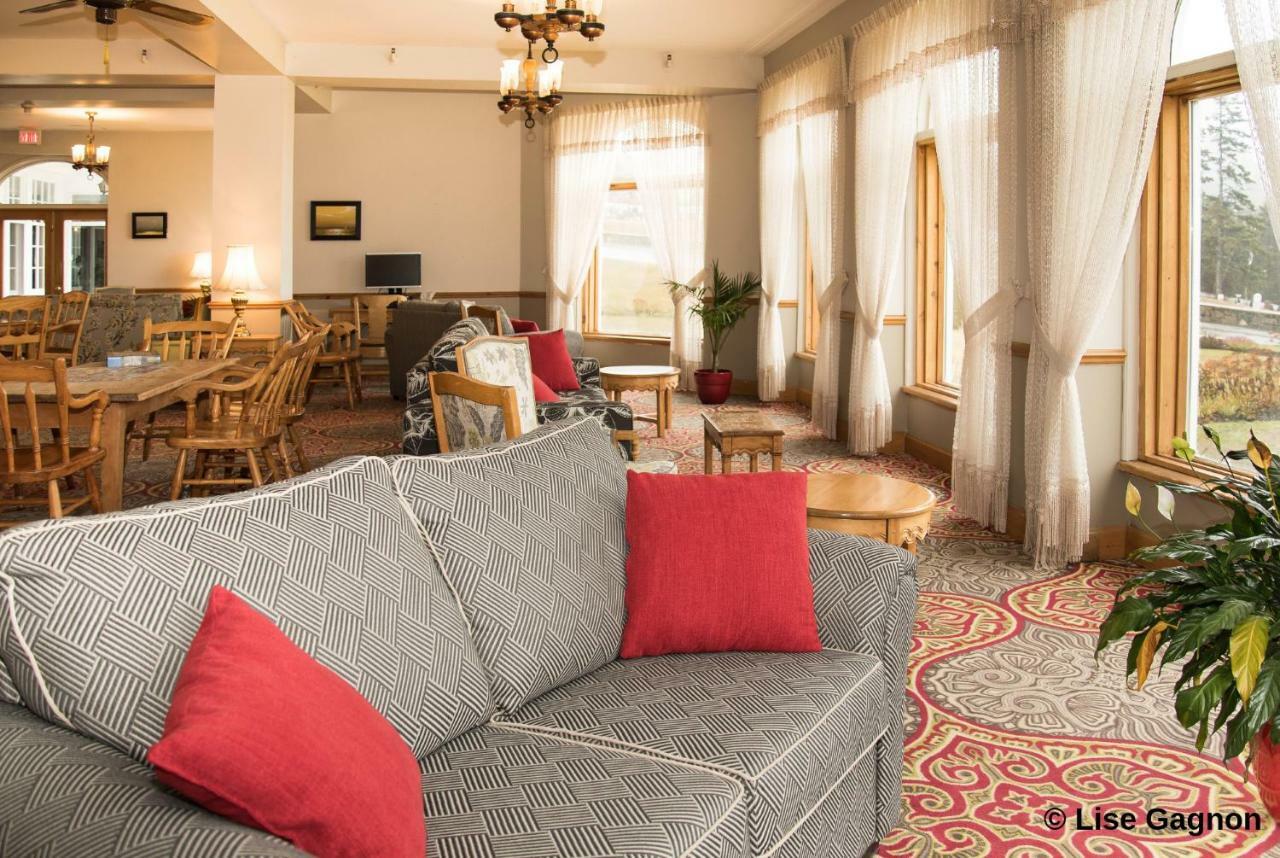 Hotel Тадуссак Екстер'єр фото